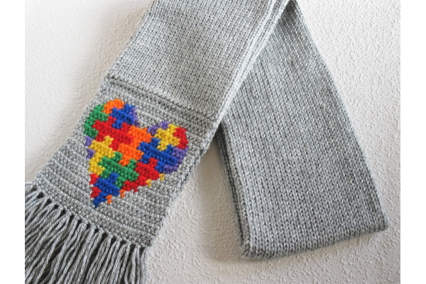knit heart scarf