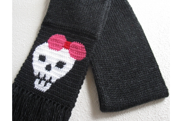 skull with bows