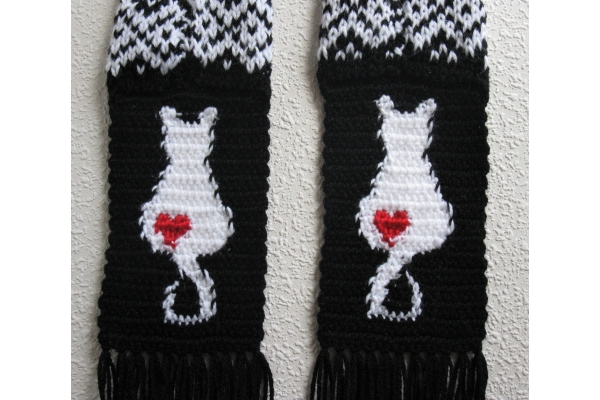reverse cat scarf