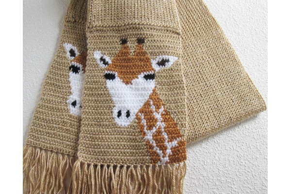 giraffe scarf