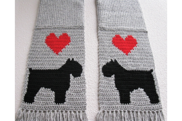 dog and hearts scarf