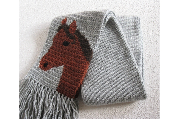 knit horse scarf