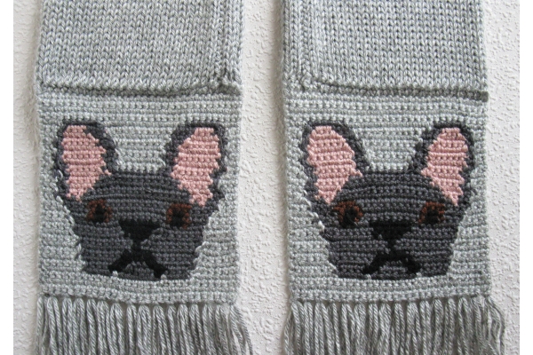 reverse side of bulldog scarf