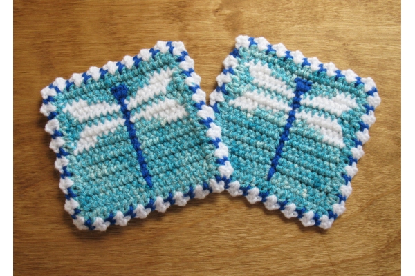 light turquoise dragonflies