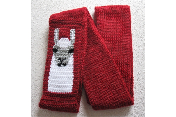 red llama scarf