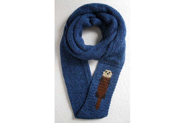 knit otter scarf