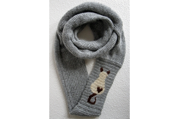 knitted cat scarf