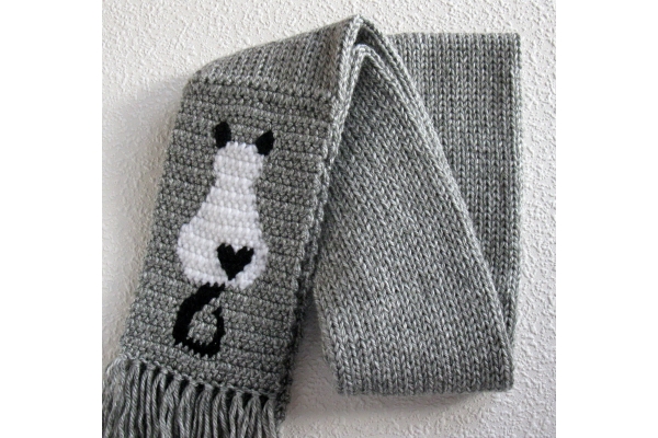 full view of cat scarf