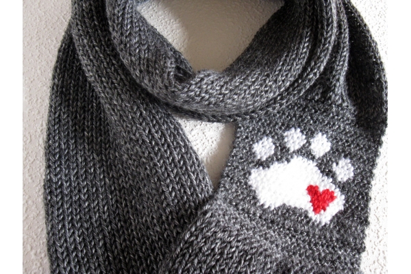 knit paw print scarf
