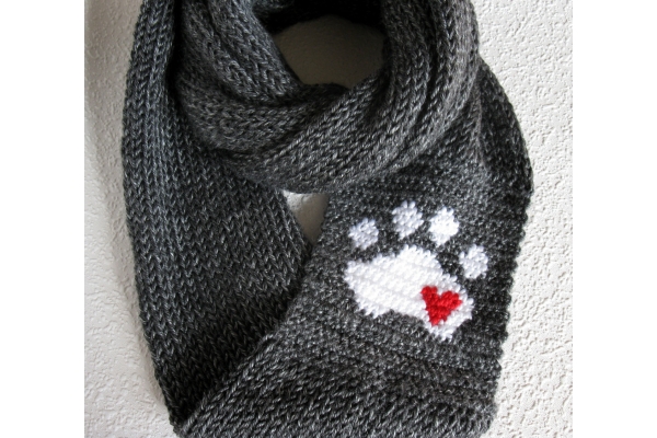 paw print scarf