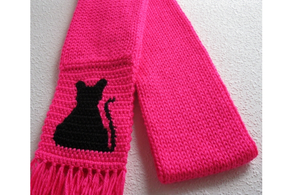 folded kitty scarf