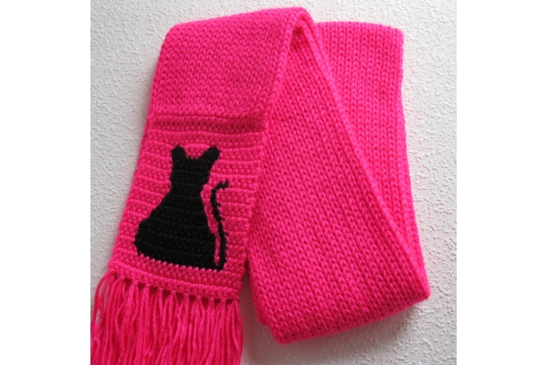 pink knit scarf