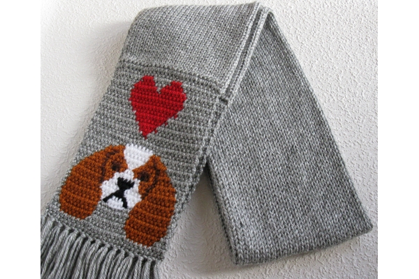 folded spaniel scarf