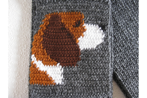 reverse beagle motif