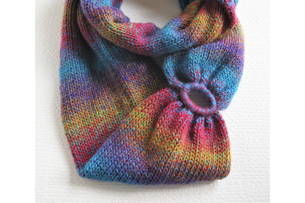 colorful knit scarf with oval ring