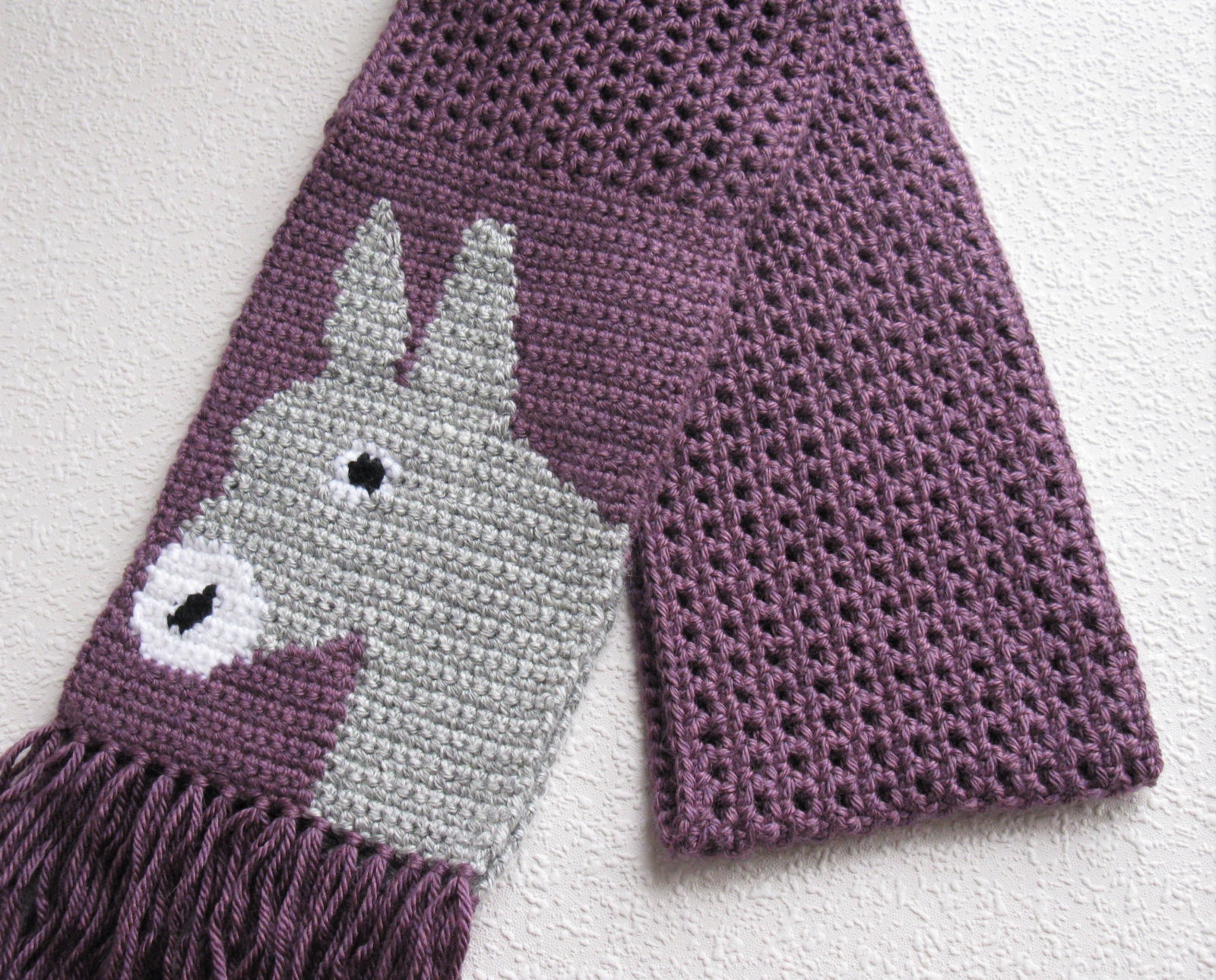 Donkey Scarf. Purple crochet scarf with gray and white burros | hooknsaw