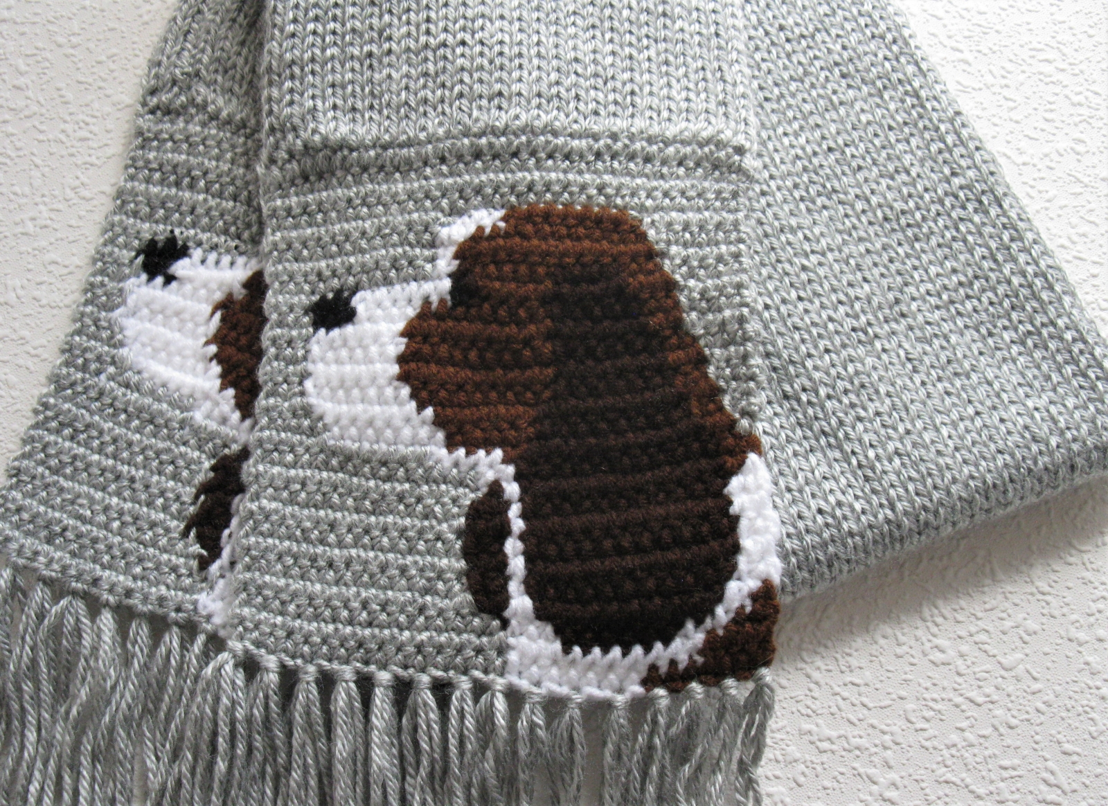 English springer spaniel scarf. Handmade, gray knit scarf with a brown ...