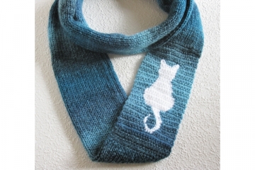White kitty infinity scarf