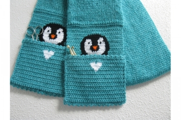 Turquoise penguin scarf with pockets