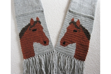 Horse lovers scarf. Gray knit scarf with sorrel horses for equestrians Horse lovers scarf. Gray knit scarf with sorrel horses for equestrians