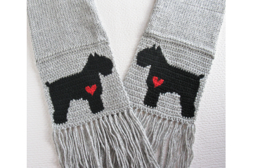 Bouvier des Flandres scarf. Gray knitted and crochet scarf with black dogs and small red hearts